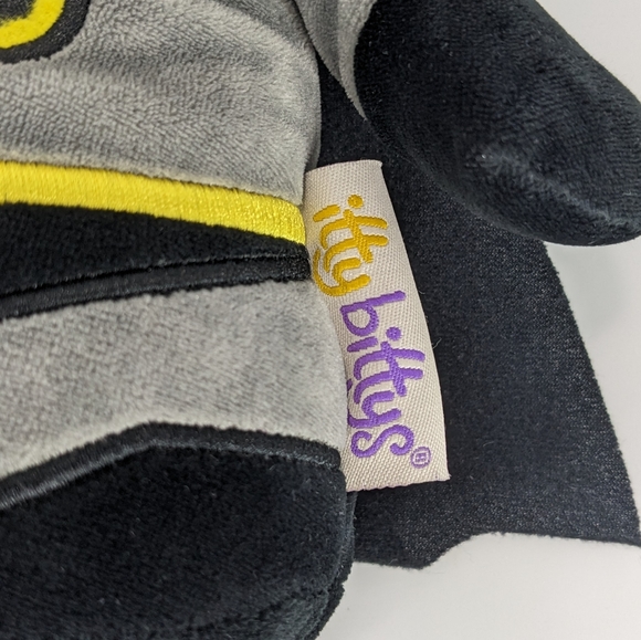 Hallmark Itty Bitty Batman (big version, 12") - Picture 5 of 8